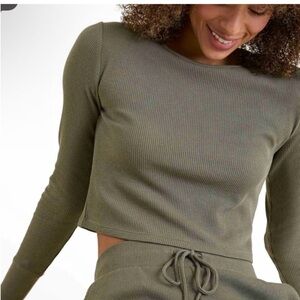 Nuuds Olive Ribbed Long Sleeve Crop Top NWOT Size Large